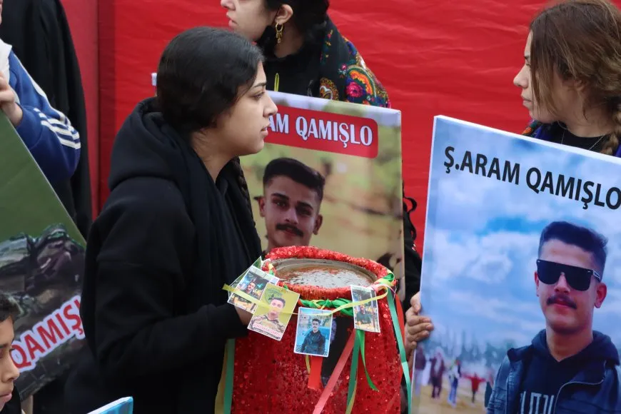 Li Qamişloyê 5 şehîd hatin oxirkirin û merasîma xiyabî ya 8 şehîdan pêk hat