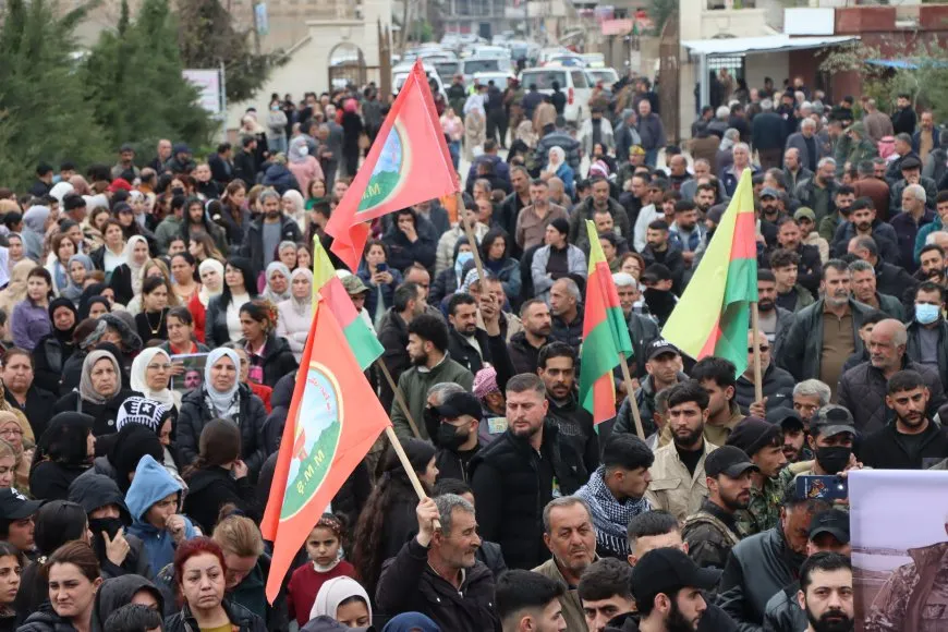 Li Qamişloyê 5 şehîd hatin oxirkirin û merasîma xiyabî ya 8 şehîdan pêk hat