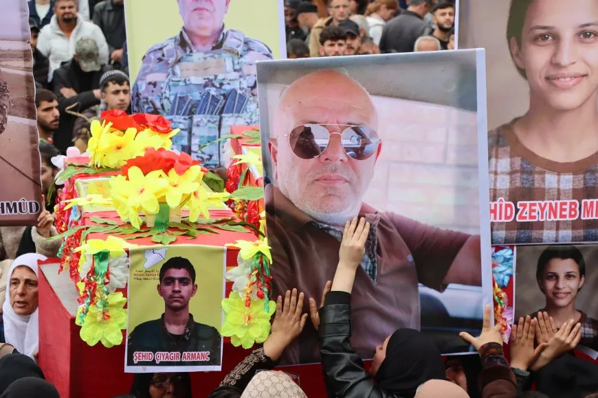 Li Qamişloyê 5 şehîd hatin oxirkirin û merasîma xiyabî ya 8 şehîdan pêk hat