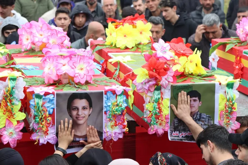 Li Qamişloyê 5 şehîd hatin oxirkirin û merasîma xiyabî ya 8 şehîdan pêk hat