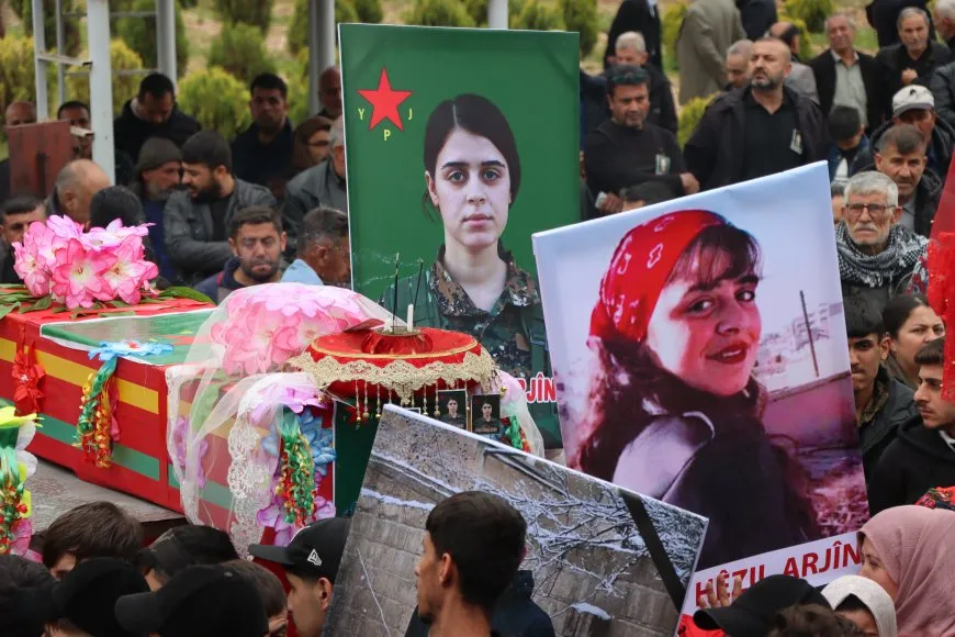 Li Qamişloyê 5 şehîd hatin oxirkirin û merasîma xiyabî ya 8 şehîdan pêk hat