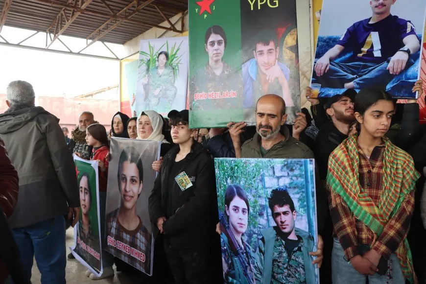Li Qamişloyê 5 şehîd hatin oxirkirin û merasîma xiyabî ya 8 şehîdan pêk hat