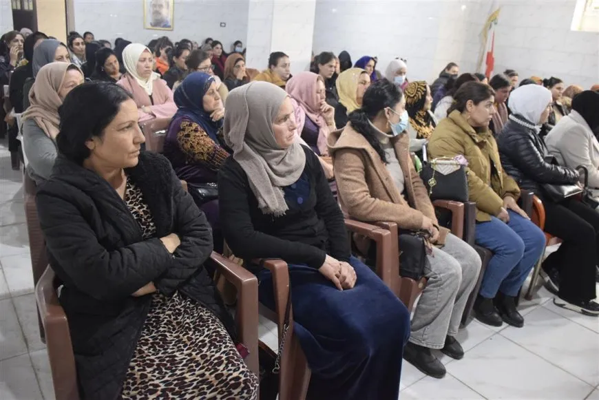 Dayika Uwêş li Dirbêsiyê hat bibîranîn