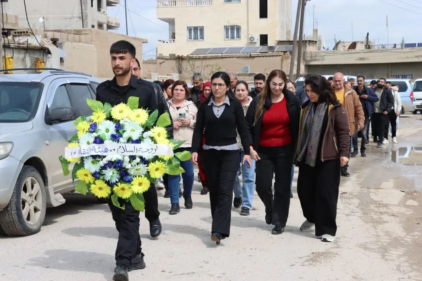 Merasîma sersaxiyê ya Elî Mensûr hat lidarxistin 