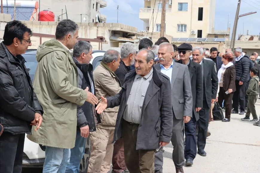 Merasîma sersaxiyê ya Elî Mensûr hat lidarxistin 