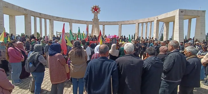 Li Dêrik, Amûdê û Tirbespiyê şehîd hatin oxirkirin