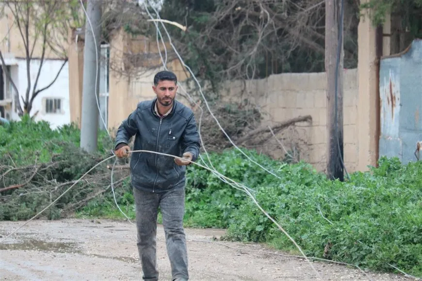 Desteya Enerjiyê ya Cizîrê tora elektrîkê ya Zirganê sererast dike