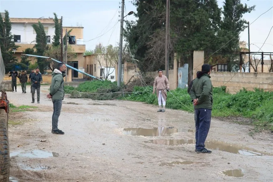 Desteya Enerjiyê ya Cizîrê tora elektrîkê ya Zirganê sererast dike