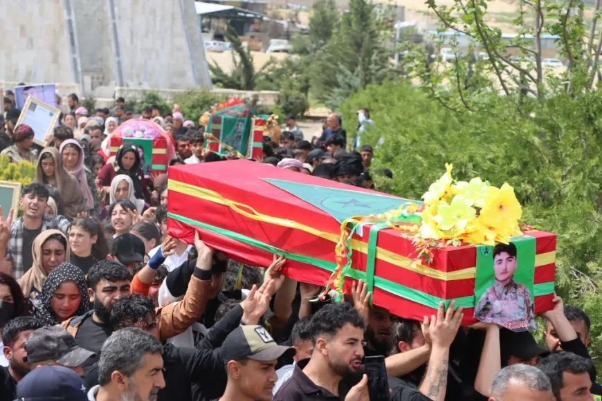 Li Kobanê merasîma 4 şehîdan pêk hat