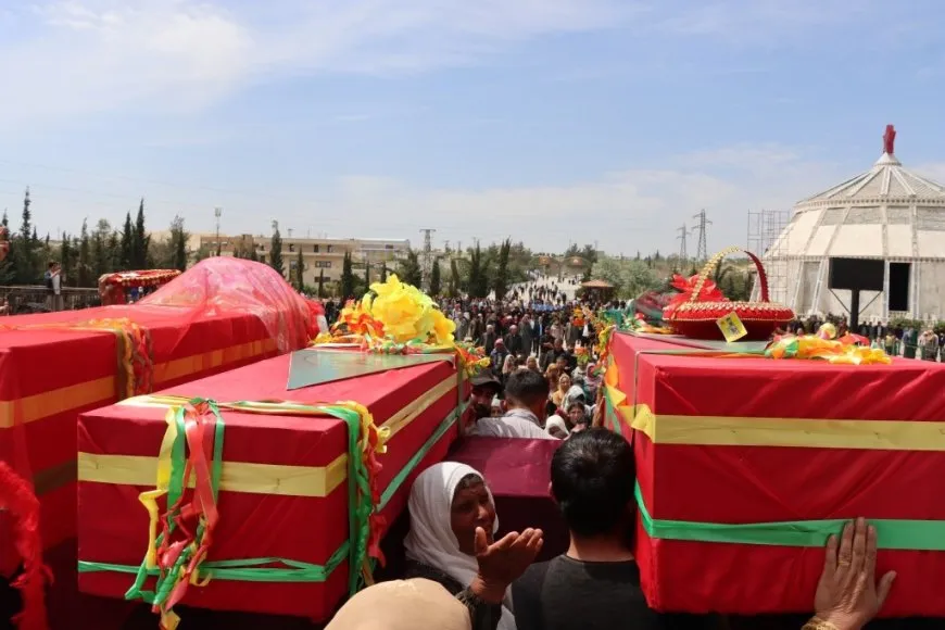 Li Kobanê merasîma 4 şehîdan pêk hat