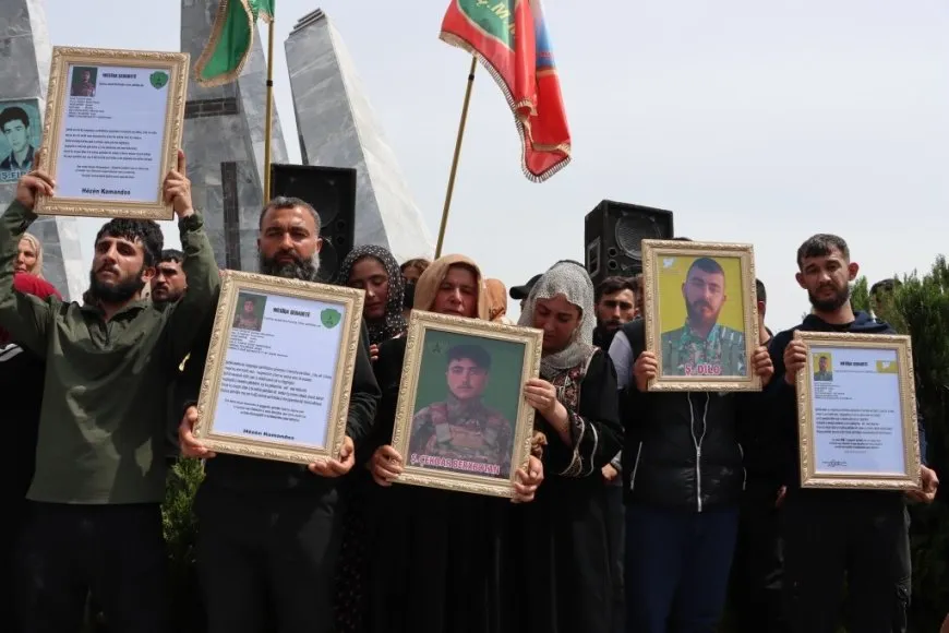 Li Kobanê merasîma 4 şehîdan pêk hat