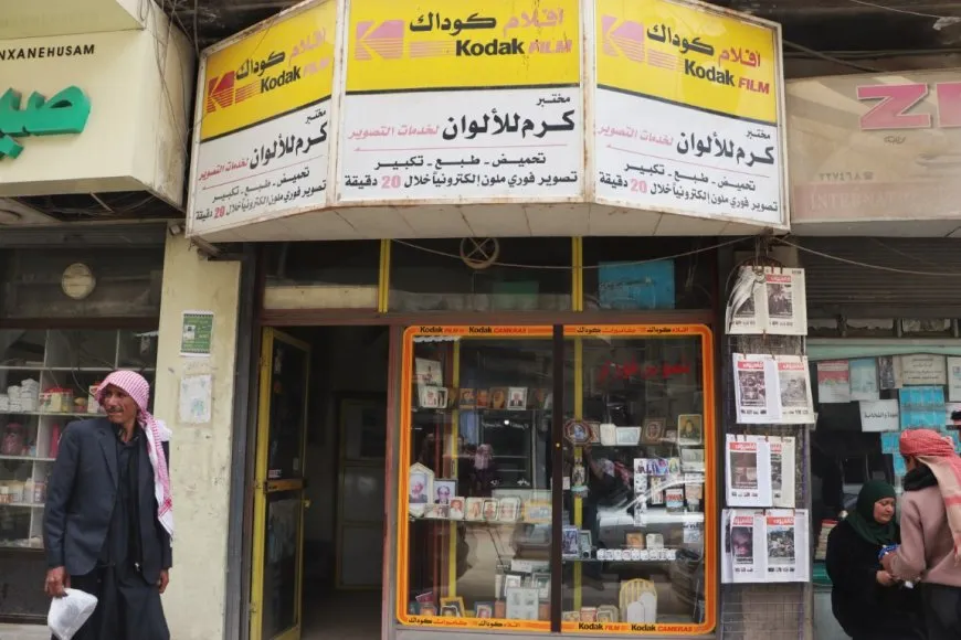 Studyoya xwe kiriye mîna muzexaneyeke wêneyan