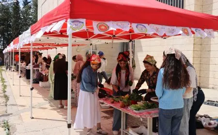 Festîvala Biharê ya Xwendekarên Zanîngeha Rojava dest pê kir