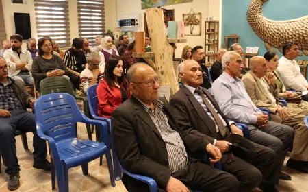 Li Qamişlo bi boneya Roja Zimanê Kurdî şevbihêrk pêk hat 