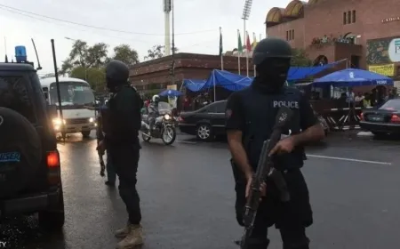 Li Pakistanê di êrişeke xwekujî de bi kêmanî 12 polîs hatin kuştin