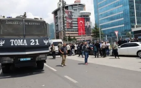 Navenda CHP'ê hatiye dorpêçkirin