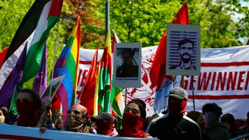 Li Viyanayê bi hezaran kes Roja Karkeran a Cîhanê pîroz kir