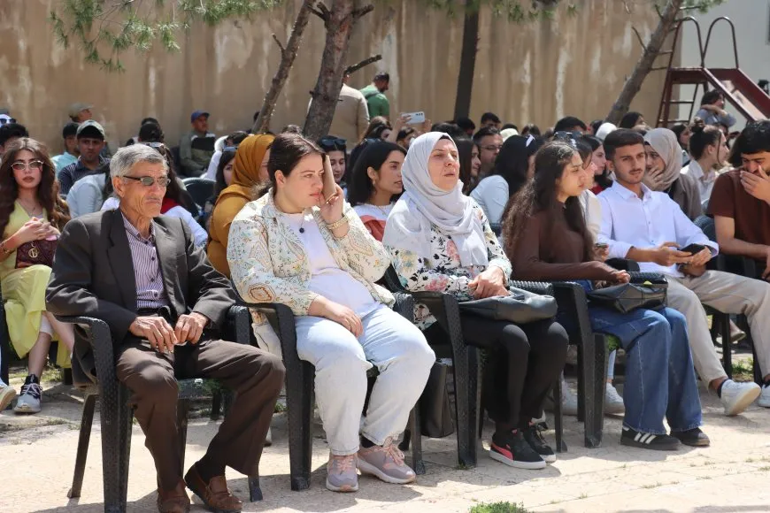 Festîvala Biharê ya Xwendekarên Zanîngeha Rojava dest pê kir