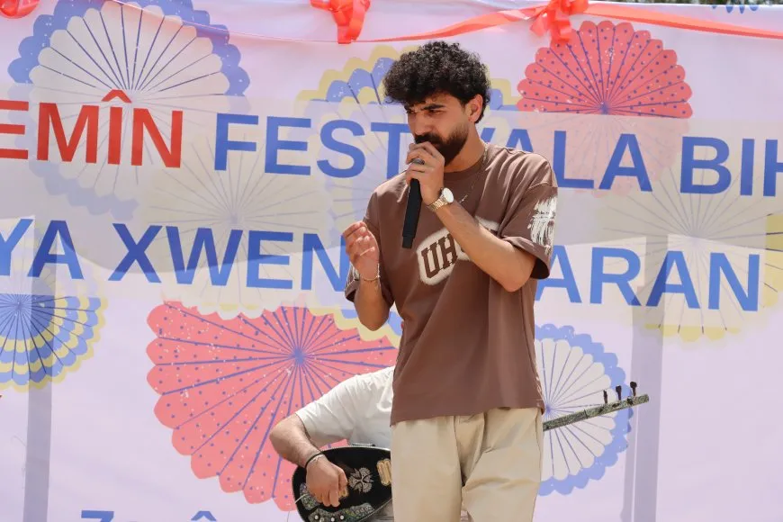 Festîvala Biharê ya Xwendekarên Zanîngeha Rojava dest pê kir