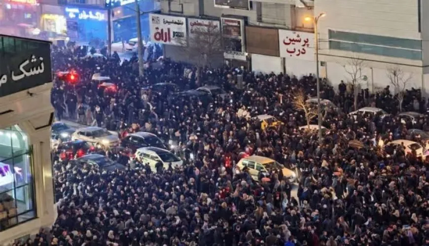 Cezayê darvekirinê li 4 xwepêşanderan hat birîn