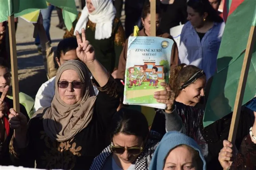 Xelkê Til Temirê ji bo zimanê kurdî daketin qadan