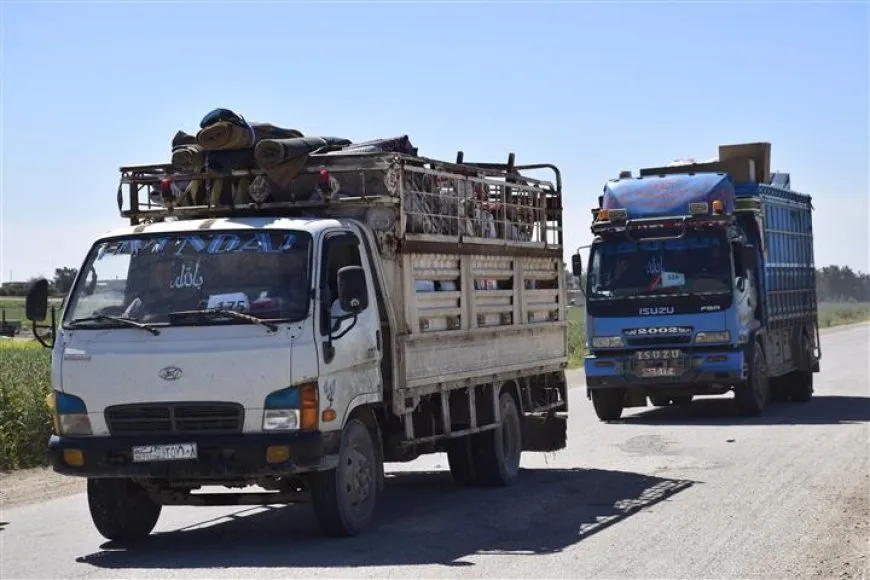 Kerwanê çaremîn ê koçberan berê xwe da Efrînê