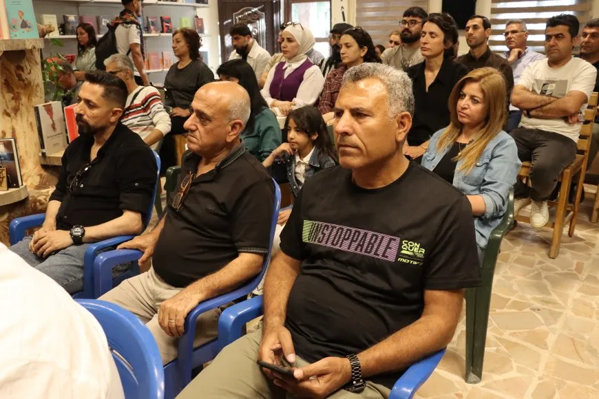 Li Qamişlo bi boneya Roja Zimanê Kurdî şevbihêrk pêk hat 