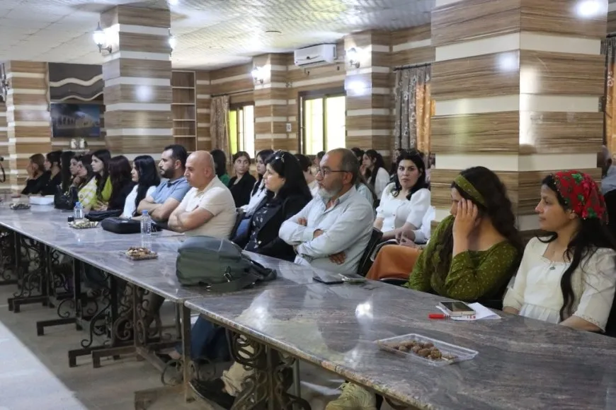 Li Kobanê panêla Roja Zimanê Kurdî