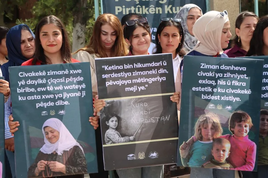 Bi boneya Cejna Zimanê Kurdî pêşangeheke pirtûkan hat vekirin