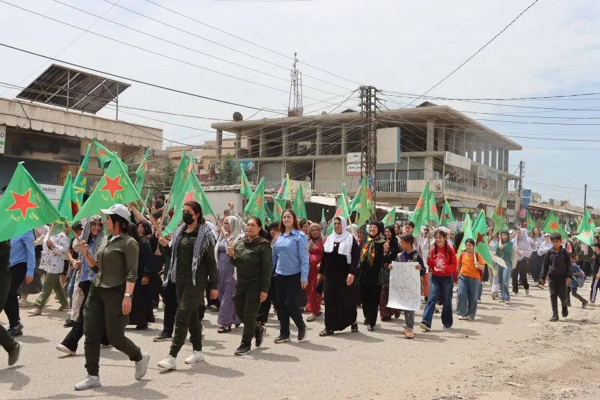 Xelkên Girkê Legê û Amûdê ji bo piştgriya YPJ`ê daketin kolanan