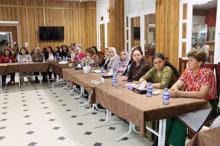 ˋPêwîst e mafên jinan di destûra Sûriyeyê de werin garantîkirinˊ