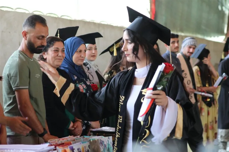 Ji bo 74 xwendekarên Peymangeha Gihandina Mamosteyan merasîma derçûnê