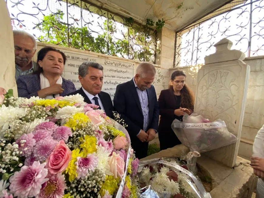 Celadet Elî Bedirxan li ser gora xwe li Şamê hat bibîranîn