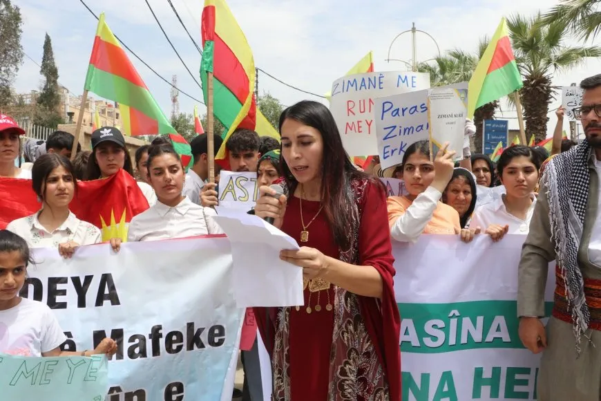  Li Hesekê Cejna Ziman Kurdî bi girseyî pîroz kirin