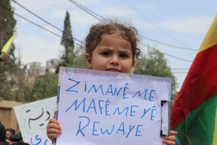 Li Hesekê Cejna Ziman Kurdî bi girseyî pîroz kirin