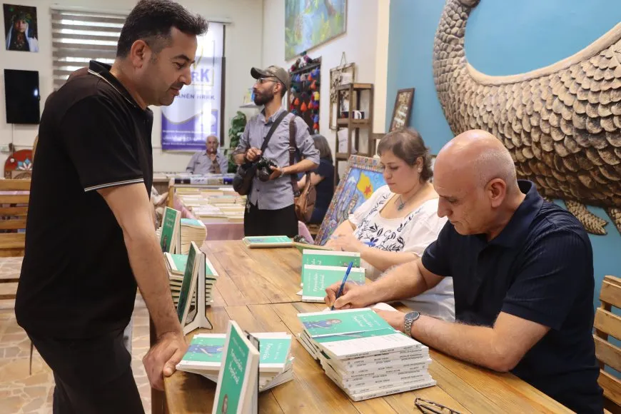Ahenga îmzekirina pirtûka “Rojnivîsên Beybûnê” pêk hat