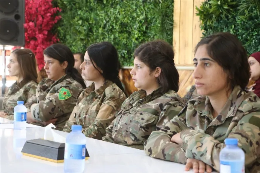Li Hesekê komxebata statuya YPJ’ê û mafên jinan