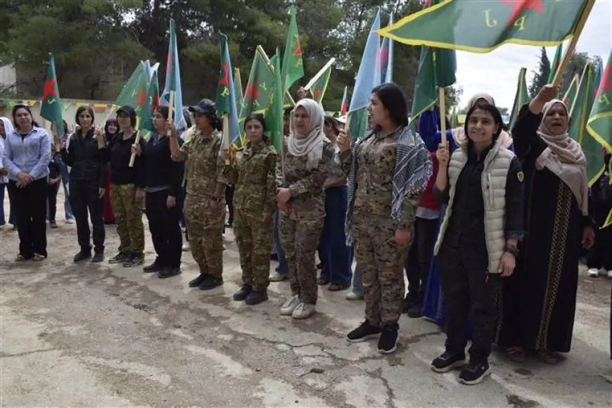 Li Til Temirê mîtînga piştgiriya YPJ`ê