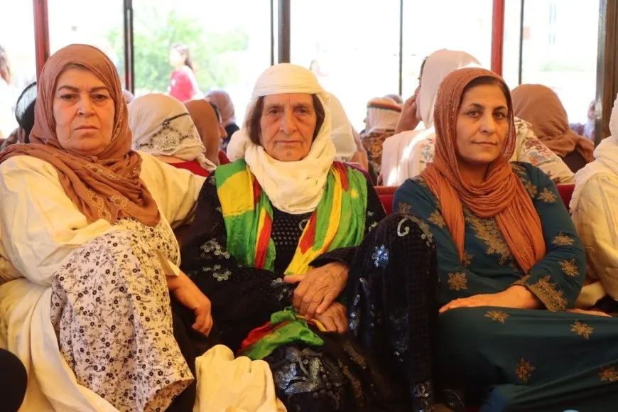 Li Kobanê hevdîtina 2 hezar jinan: Em ê pêşeroja xwe di Sûriyeyê de diyar bikin