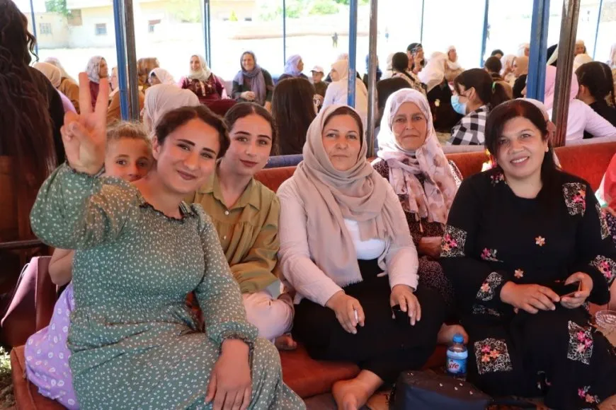 Li Kobanê hevdîtina 2 hezar jinan: Em ê pêşeroja xwe di Sûriyeyê de diyar bikin