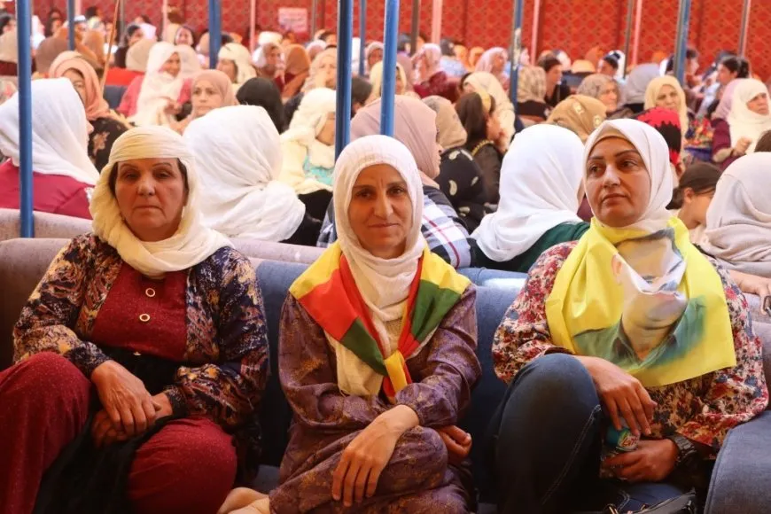 Li Kobanê hevdîtina 2 hezar jinan: Em ê pêşeroja xwe di Sûriyeyê de diyar bikin
