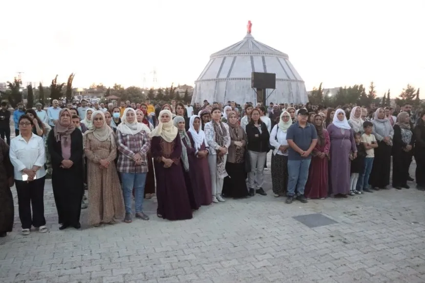 Gelê Rojava Roja Şehîdan li pakrewangehan pêşwazî kir