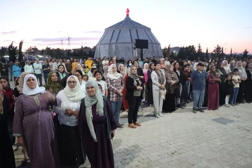Gelê Rojava Roja Şehîdan li pakrewangehan pêşwazî kir