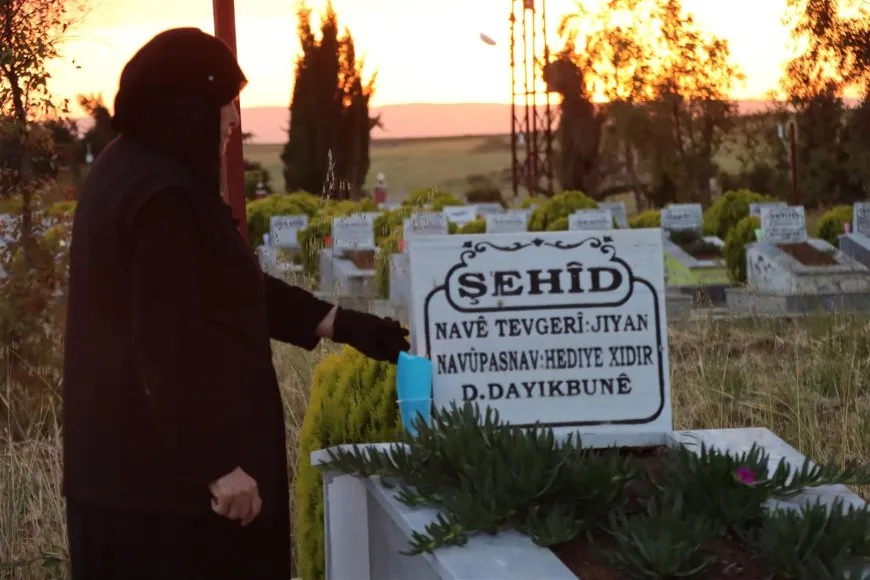 Gelê Rojava Roja Şehîdan li pakrewangehan pêşwazî kir