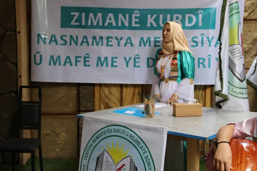 Mamosteyan bi boneya 15’ê Gulanê çalakiyek li dar xist