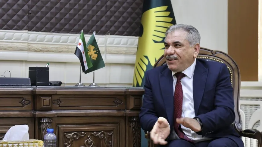 Waliyê Hesekê û serkeşe Melatius Şattahî civiyan