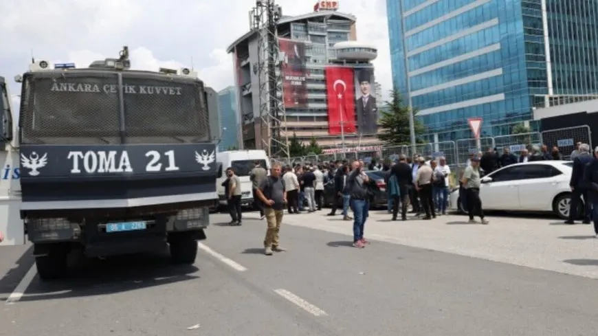 Navenda CHP'ê hatiye dorpêçkirin