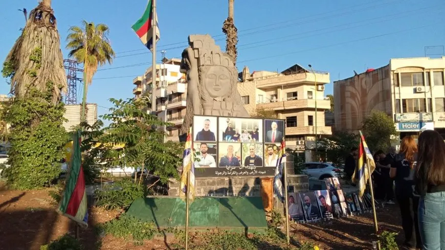 Li Siwêdayê mûm ji bo giyana şehîdan hatin vêxistin