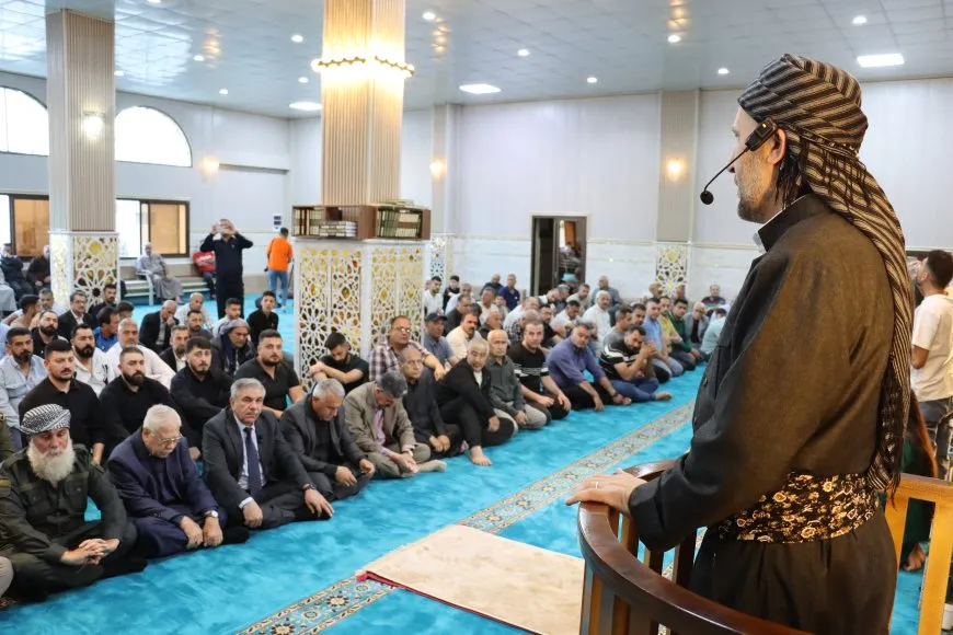 Parêzgarê Hesekê bi xelkê Qamişloyê re nimêja Cejna Qurbanê kir