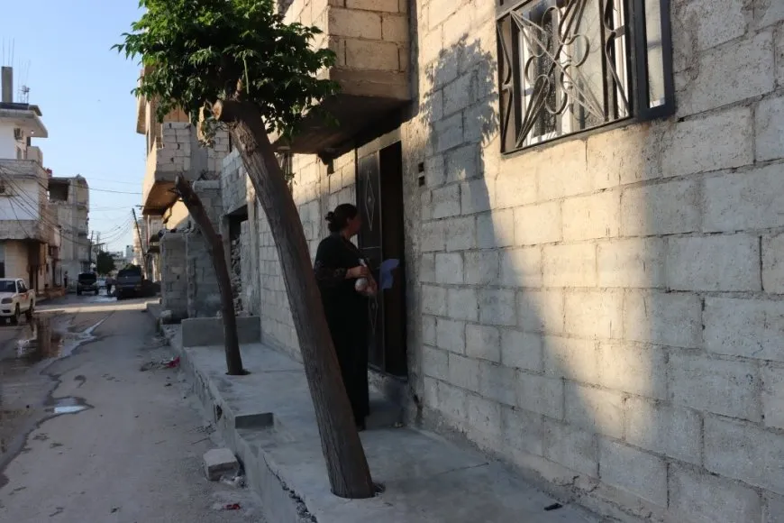 Li malbat û zarokên şehîdan ên Kobanê goşt hat belavkirin